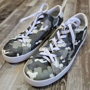 OTBT Green Camo Court Sneakers Size 9
